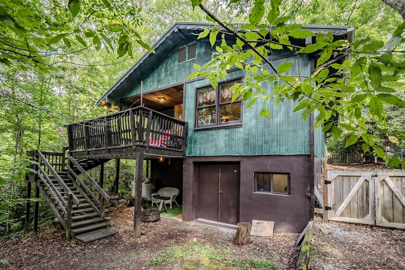 Image number 1 for the current listing