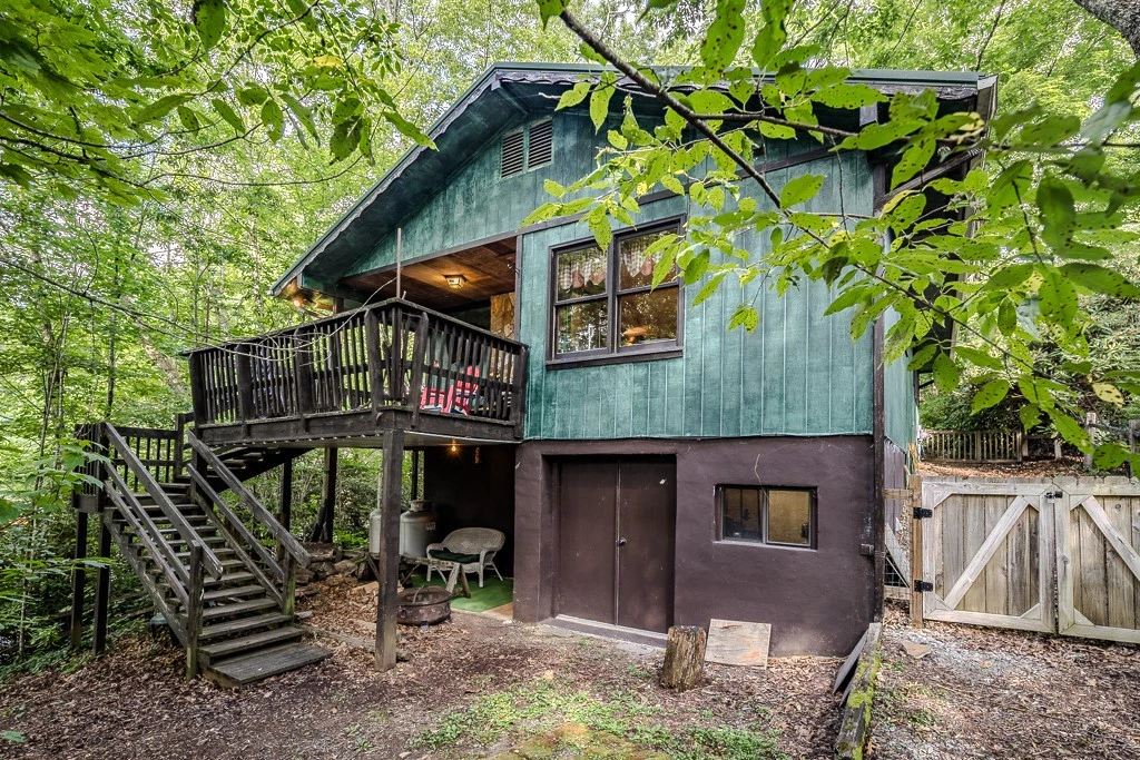 Image number 1 for the current listing