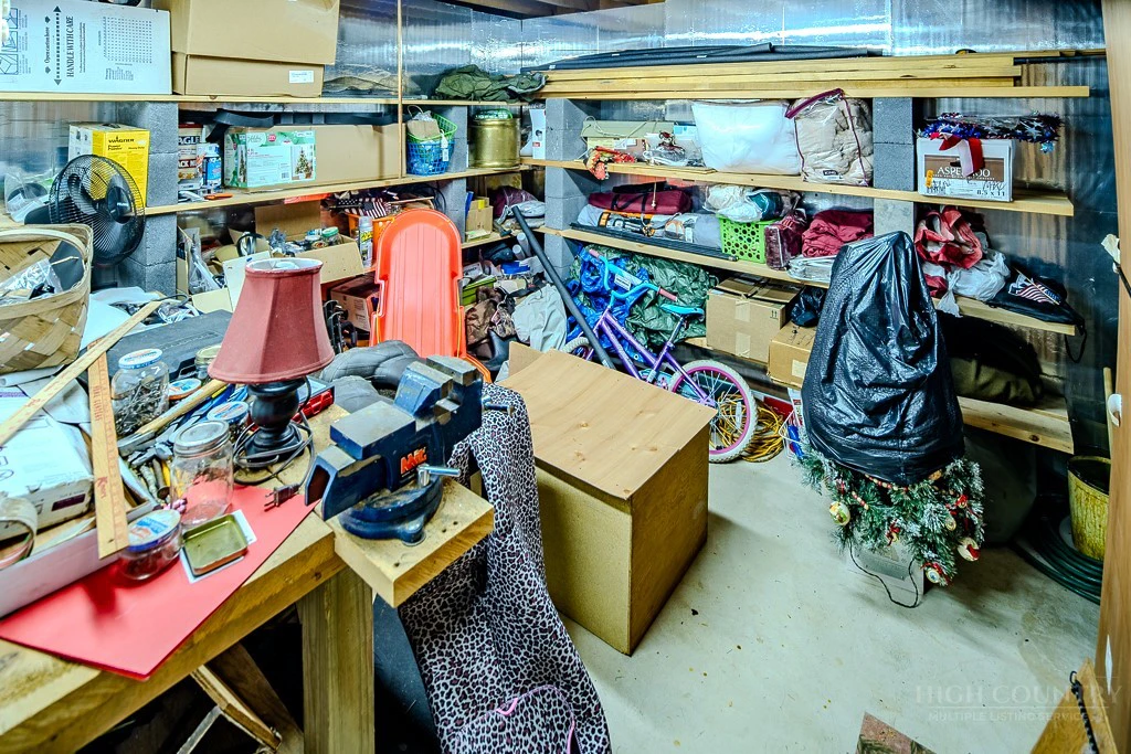 Image number 2 for the current listing