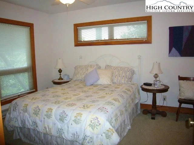 Image number 11 for the current listing