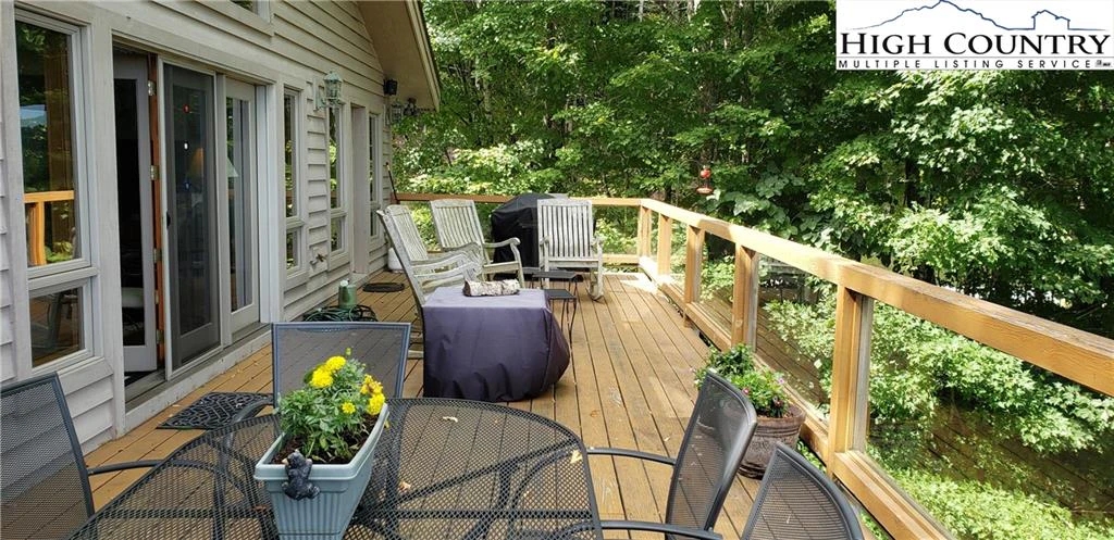 Image number 4 for the current listing