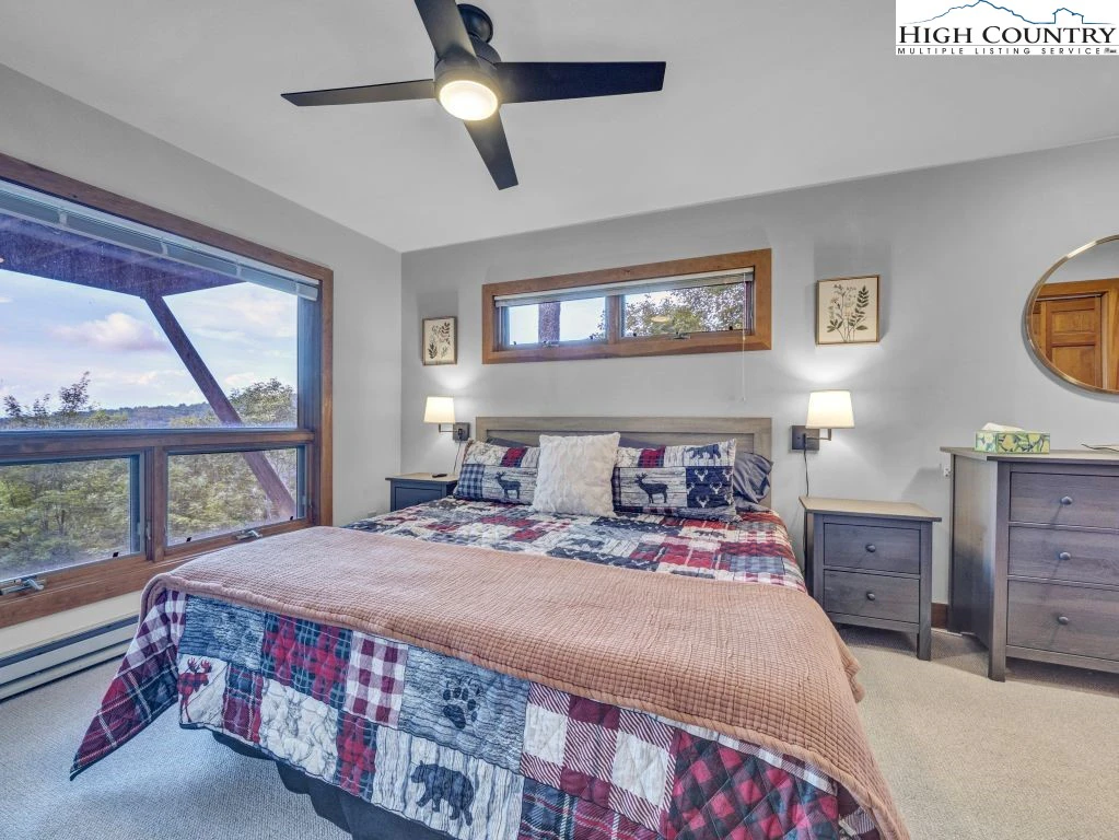 Image number 2 for the current listing