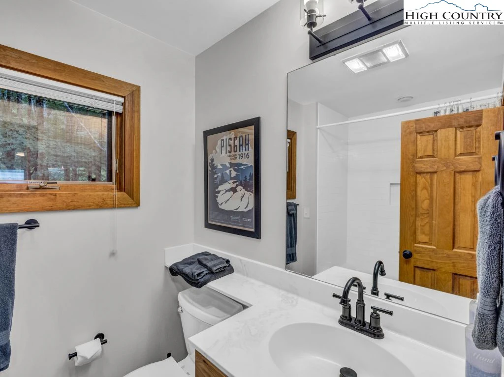 Image number 12 for the current listing