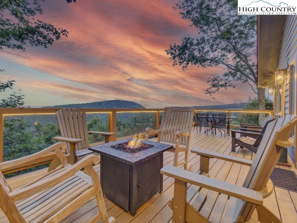 Image number 4 for the current listing