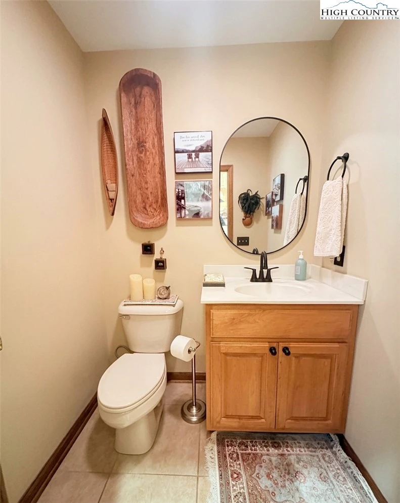 Image number 8 for the current listing