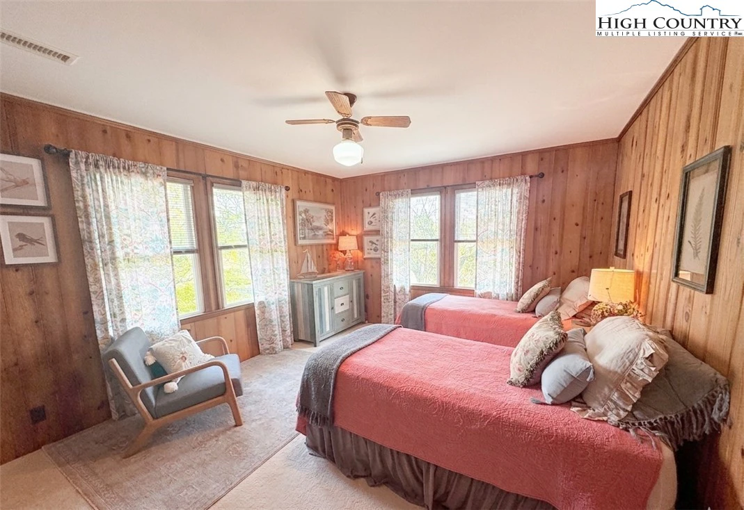 Image number 9 for the current listing