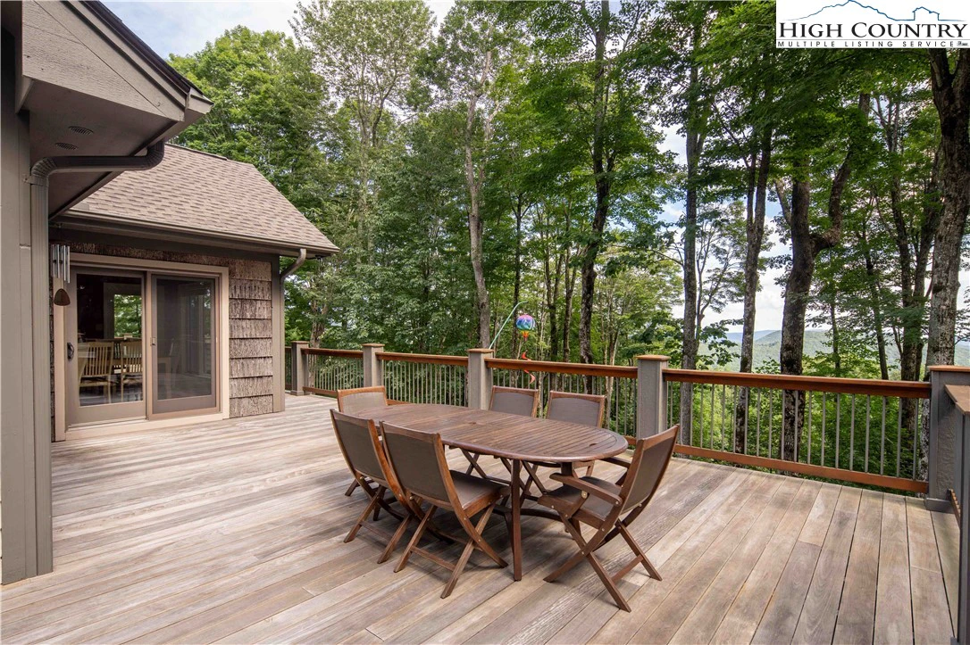 Image number 16 for the current listing