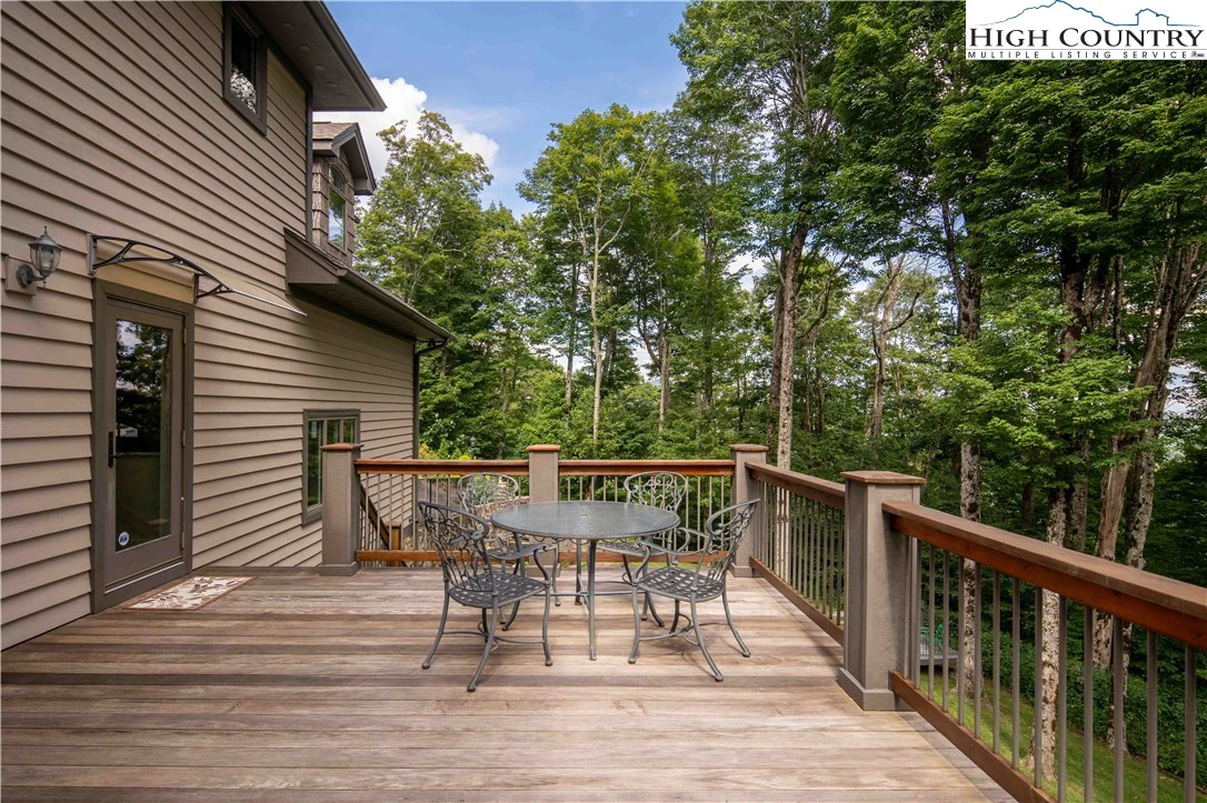 Image number 20 for the current listing