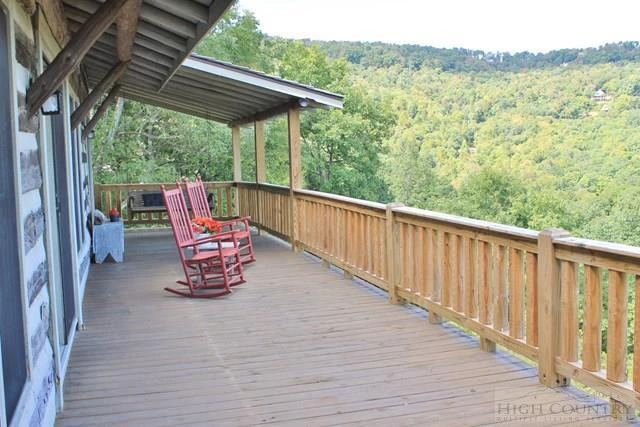 Image number 19 for the current listing