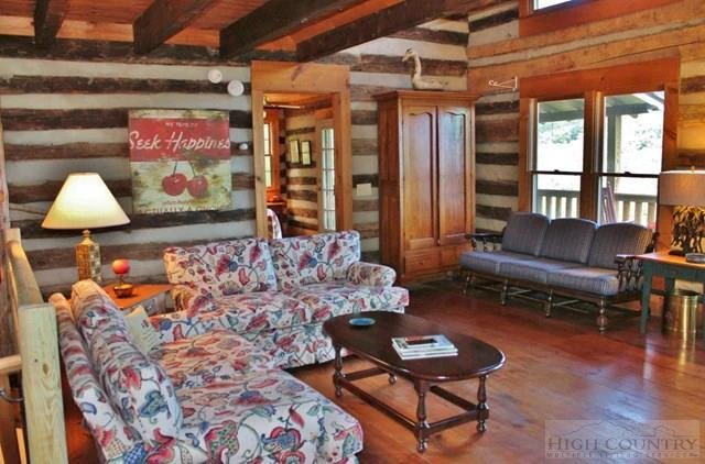 Image number 12 for the current listing