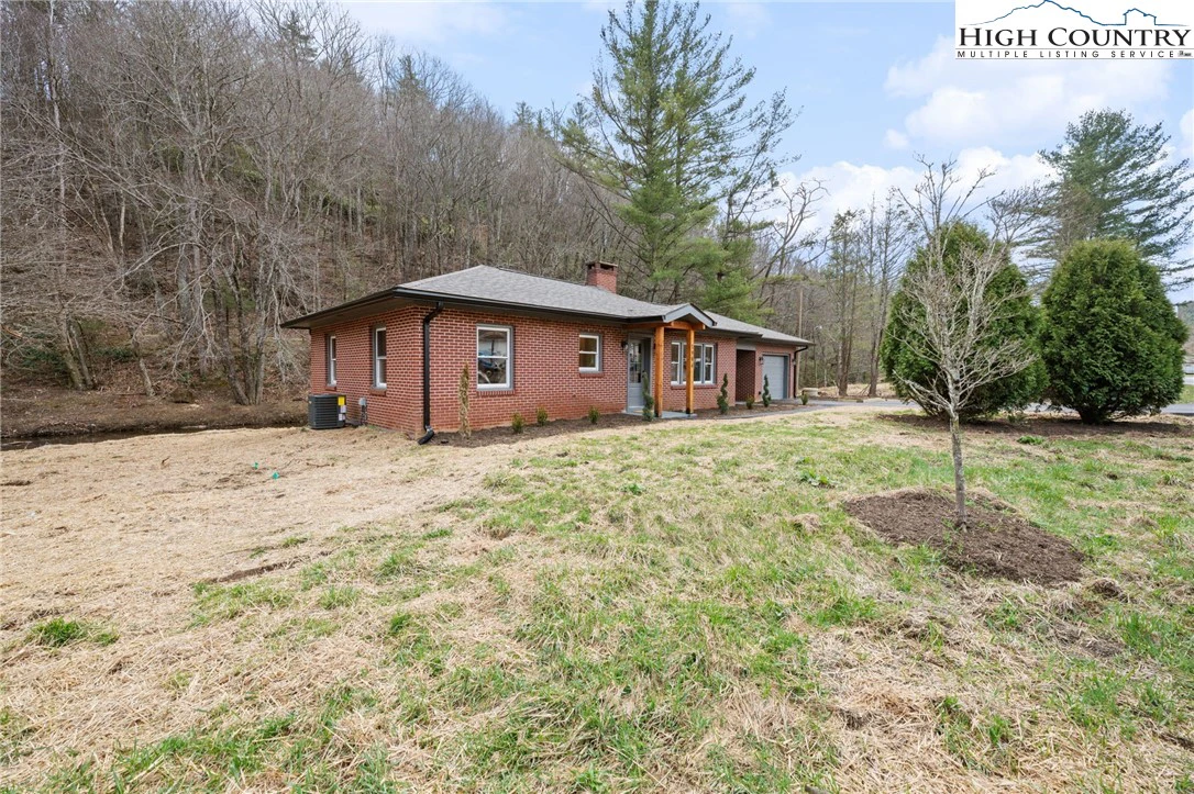 Image number 11 for the current listing