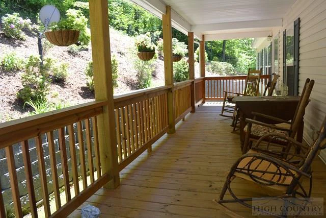 Image number 7 for the current listing