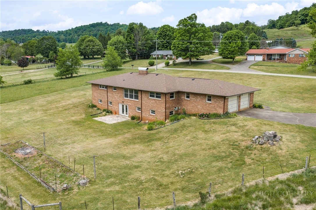 Image number 6 for the current listing