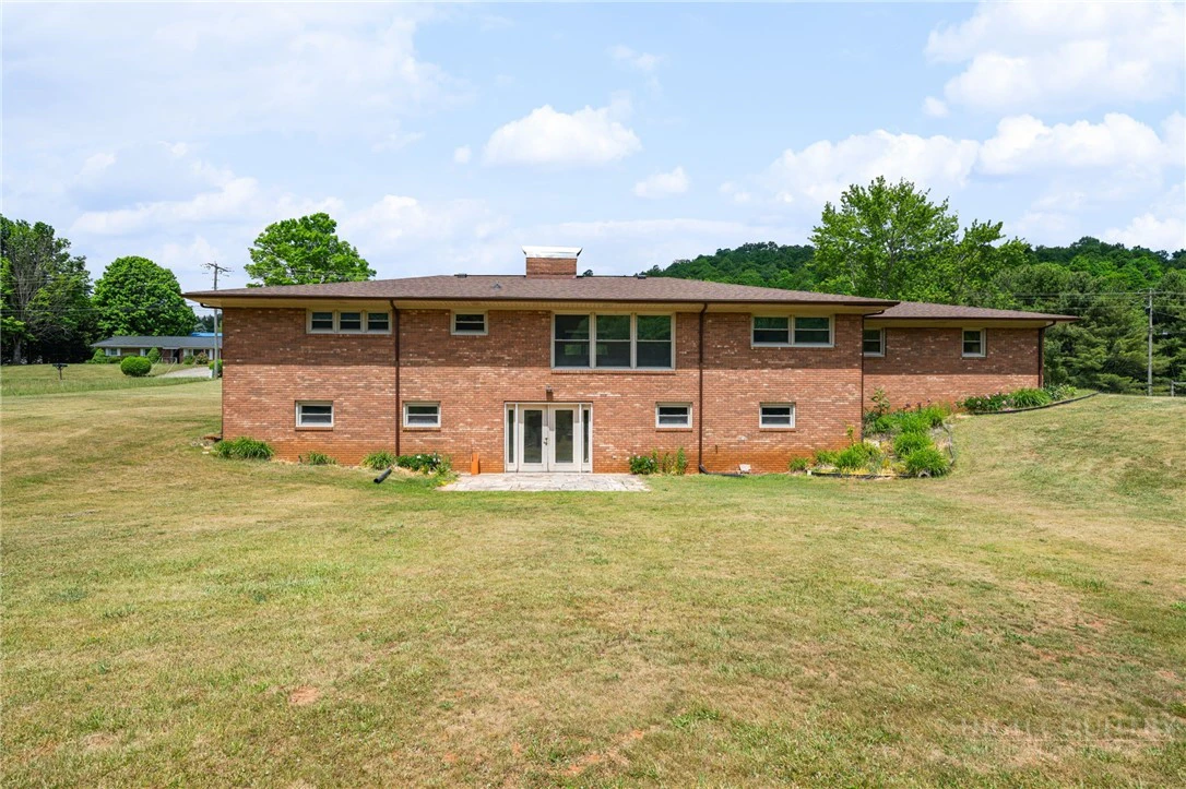 Image number 7 for the current listing