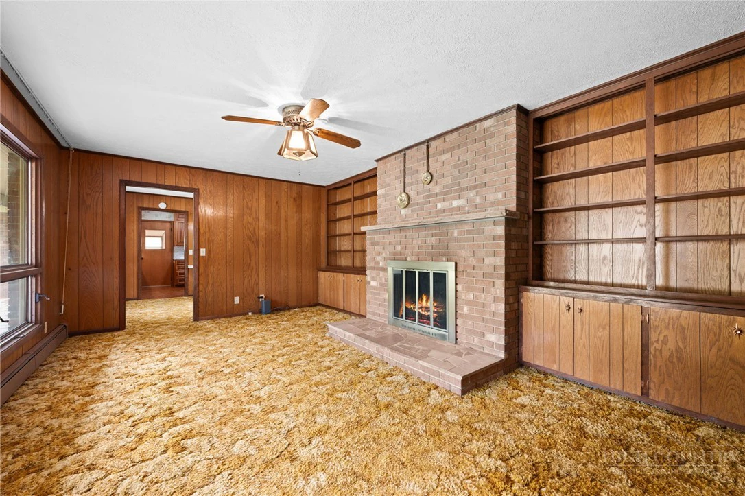 Image number 16 for the current listing