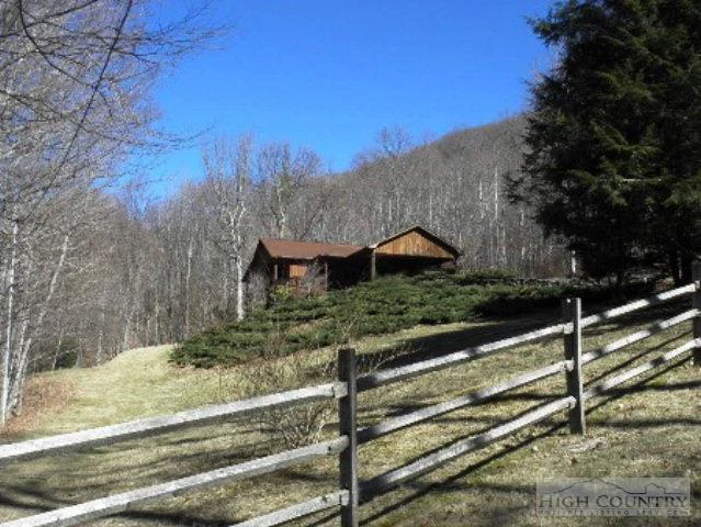 Image number 1 for the current listing