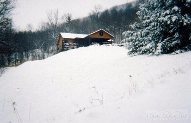 Image number 3 for the current listing