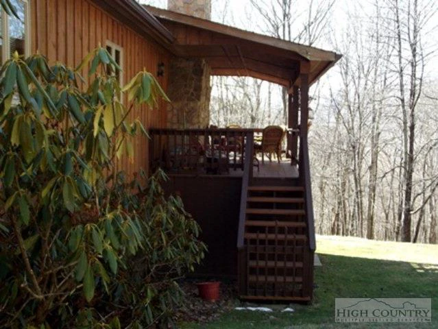 Image number 9 for the current listing