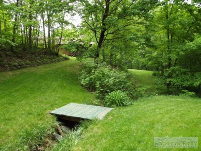Image number 11 for the current listing
