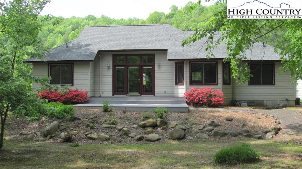 Image number 1 for the current listing