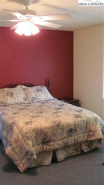 Image number 11 for the current listing