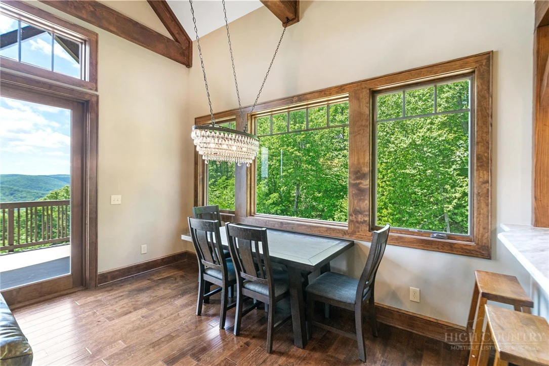 Image number 10 for the current listing