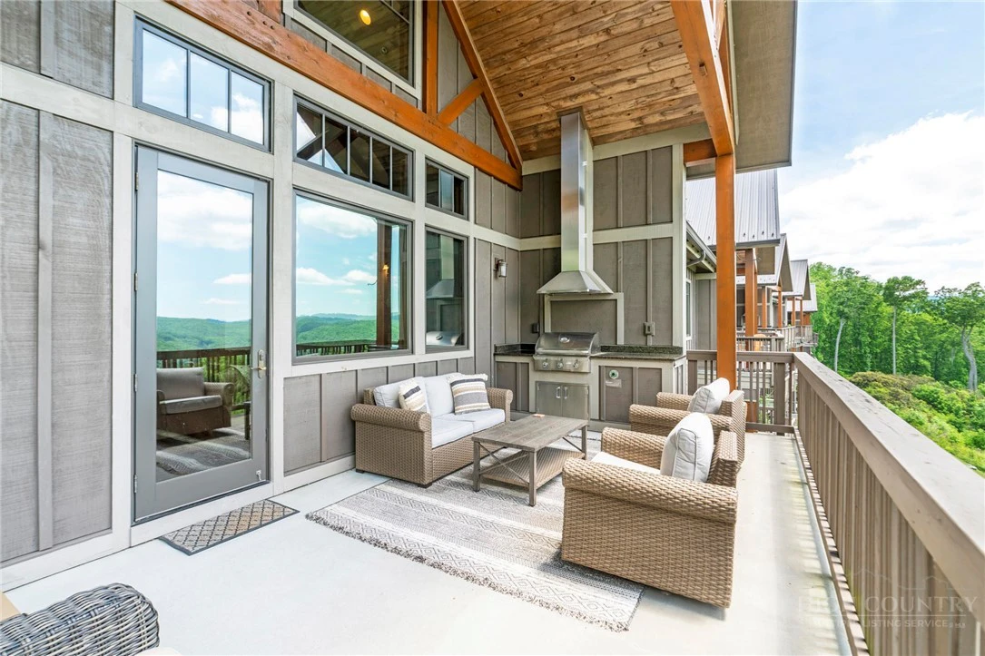 Image number 12 for the current listing