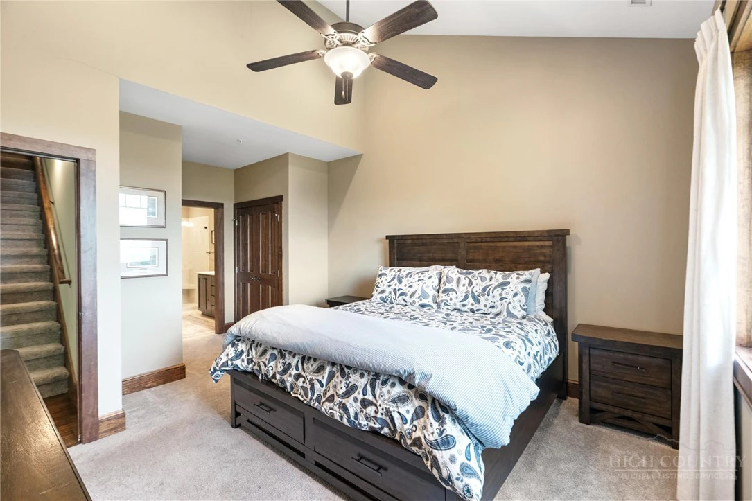 Image number 18 for the current listing
