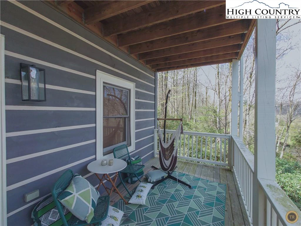 Image number 20 for the current listing