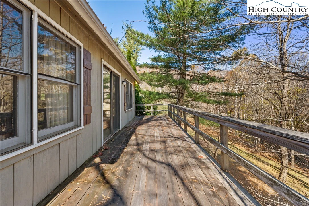 Image number 10 for the current listing