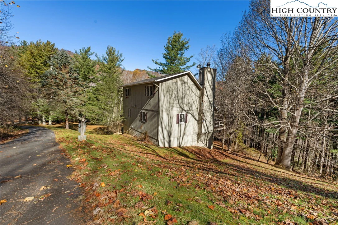 Image number 22 for the current listing