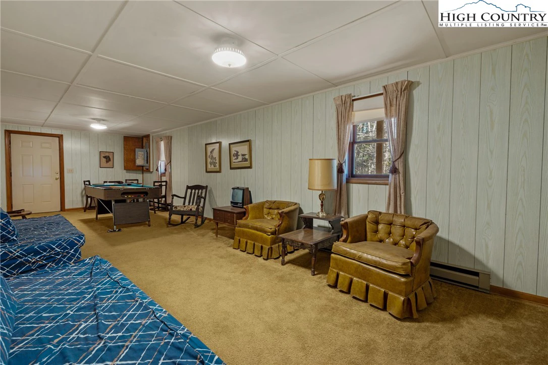Image number 4 for the current listing