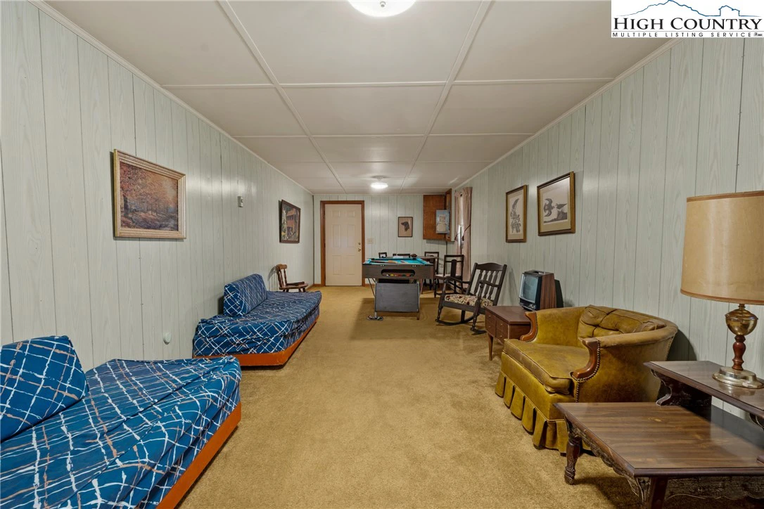 Image number 5 for the current listing