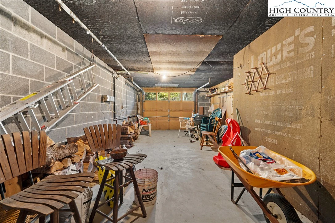 Image number 7 for the current listing