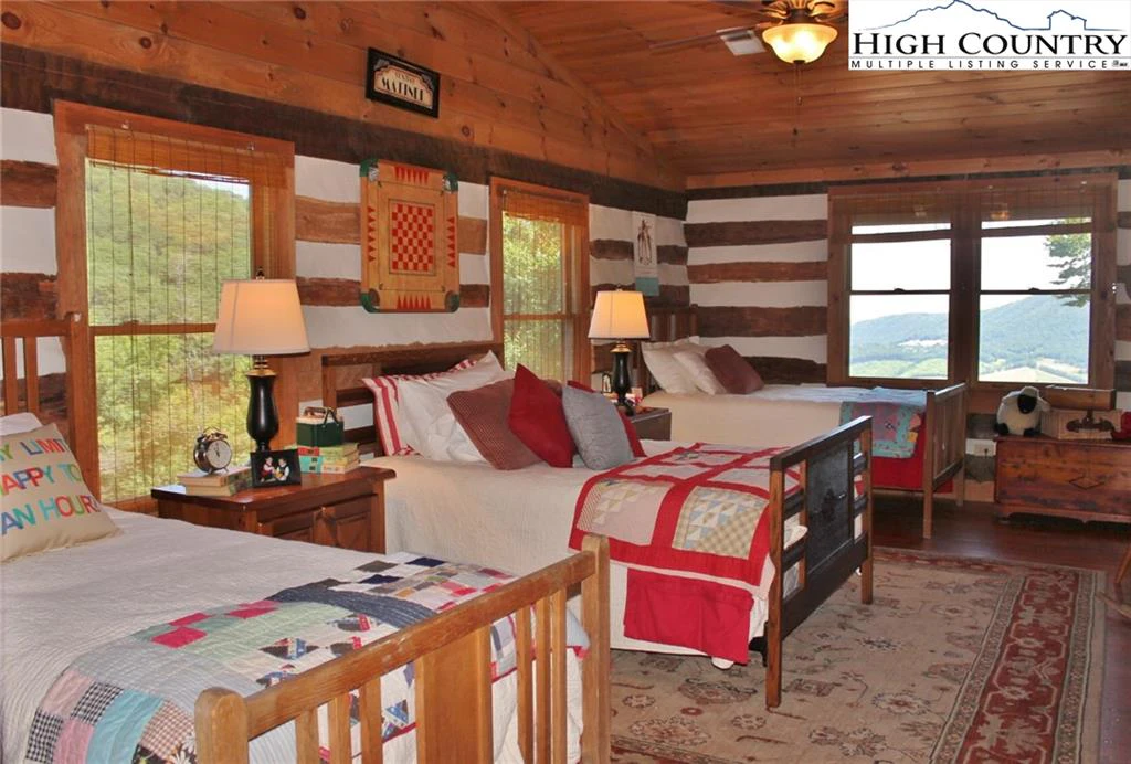 Image number 6 for the current listing