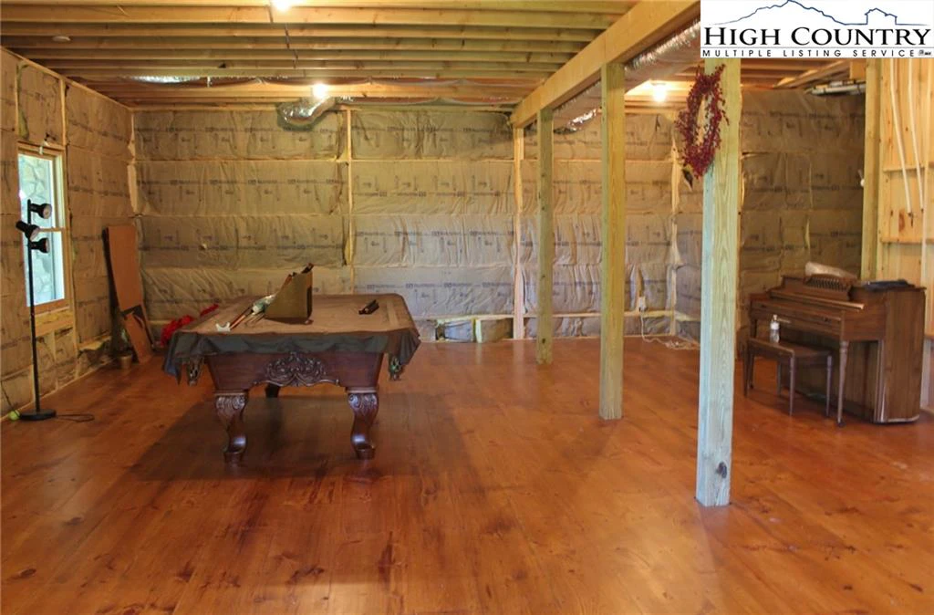 Image number 5 for the current listing