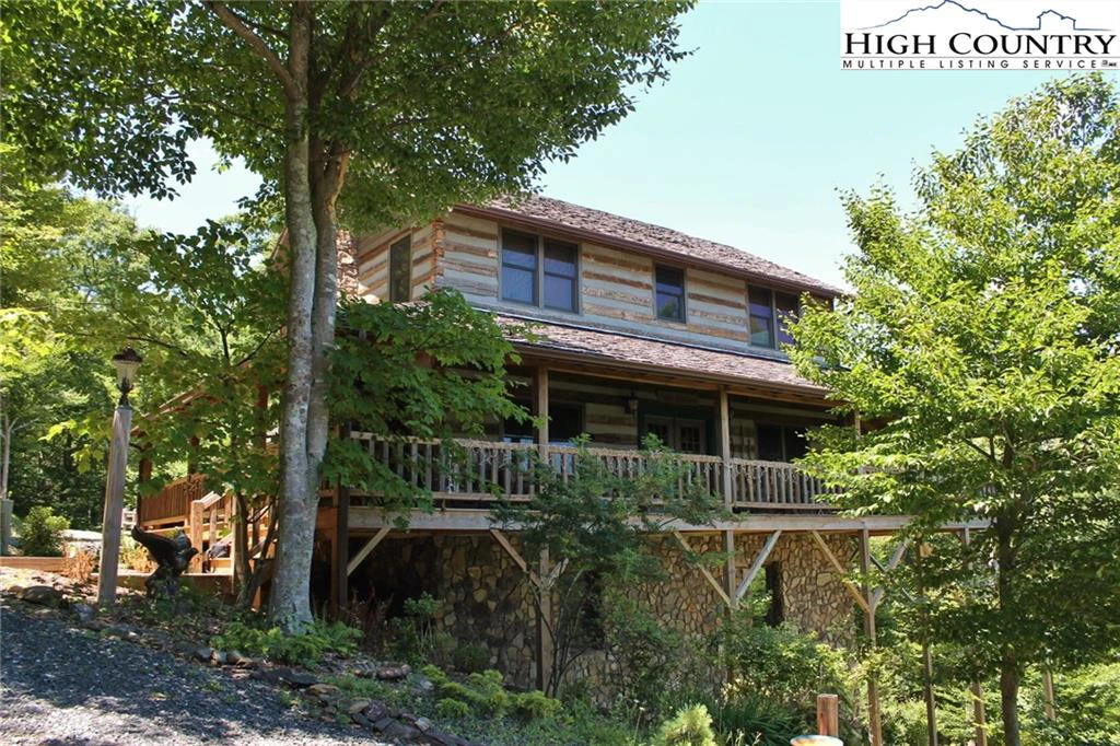 Image number 19 for the current listing