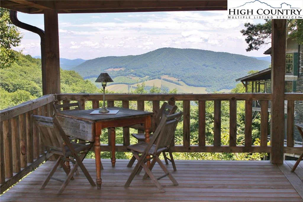 Image number 16 for the current listing