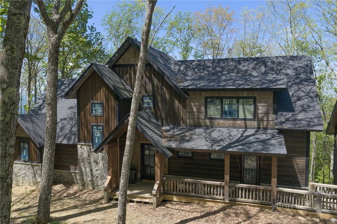 Image number 2 for the current listing