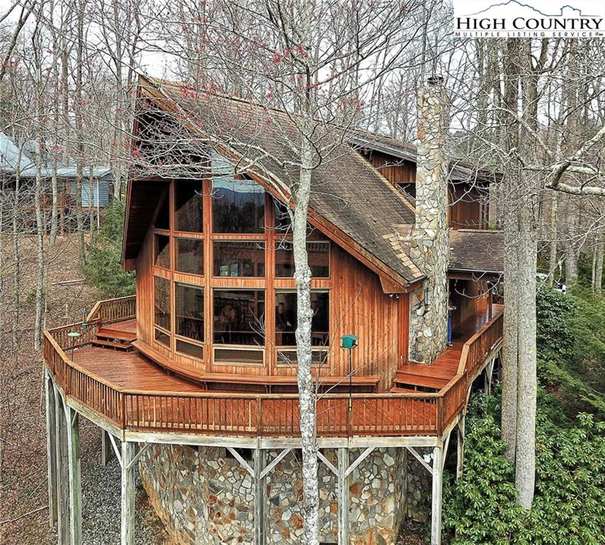 Image number 1 for the current listing