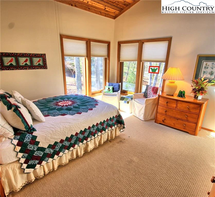Image number 12 for the current listing