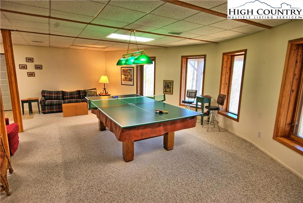 Image number 15 for the current listing
