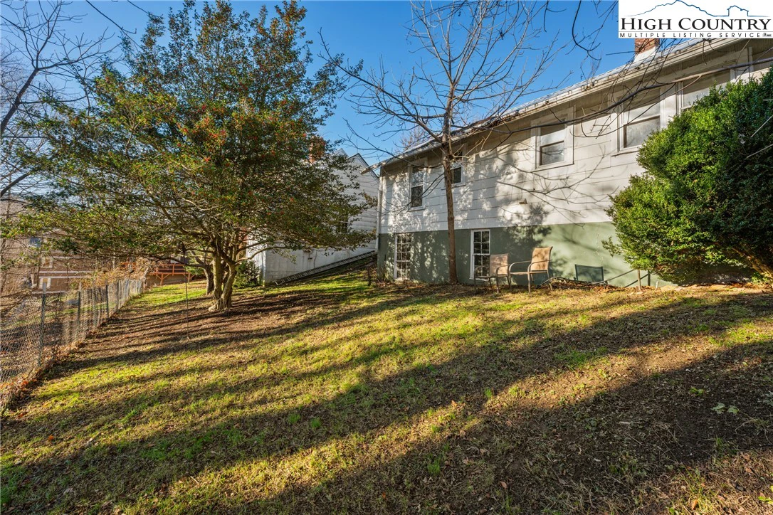Image number 12 for the current listing