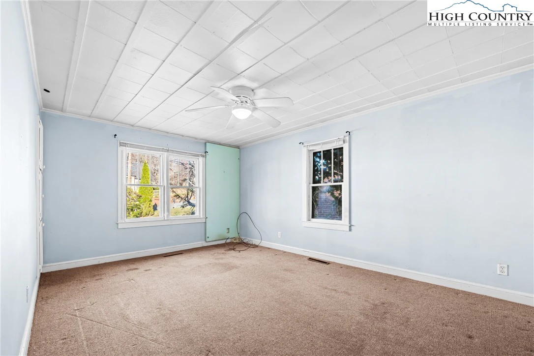 Image number 2 for the current listing