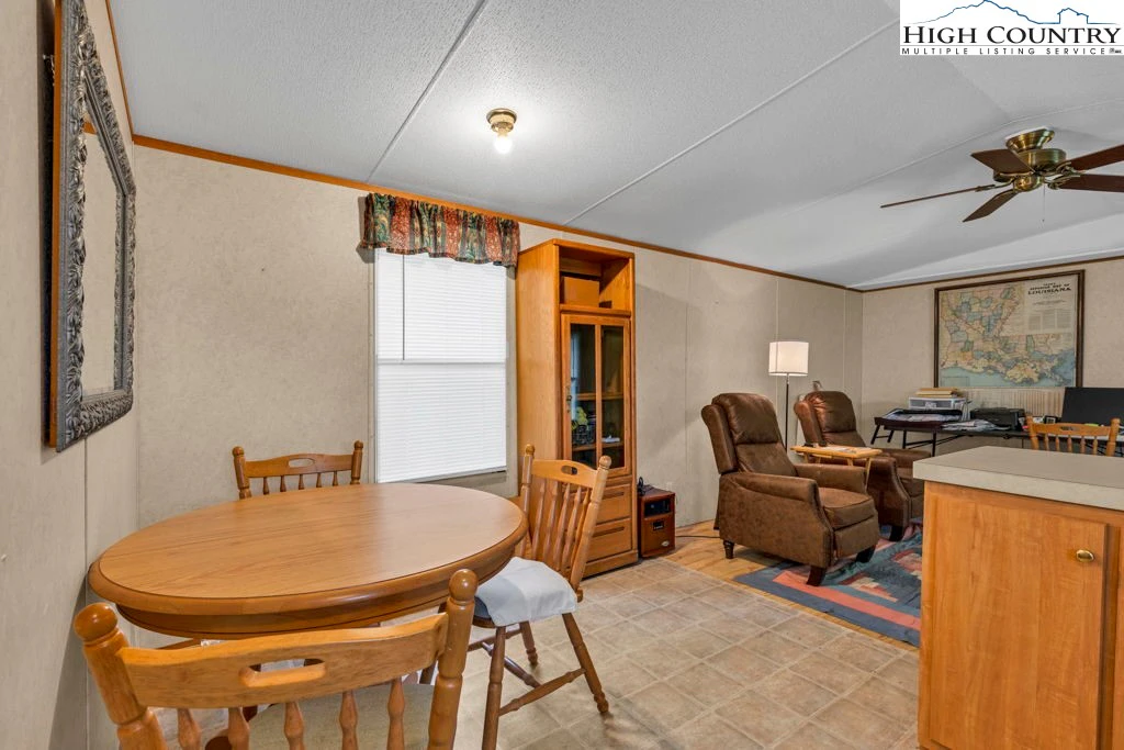 Image number 12 for the current listing