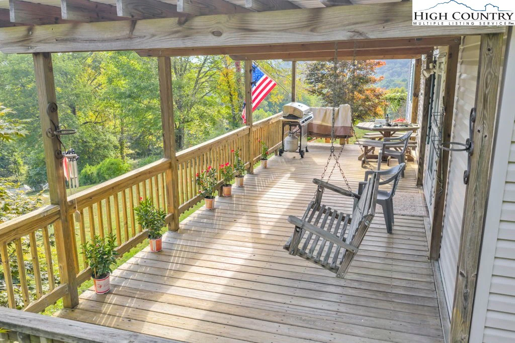 Image number 21 for the current listing