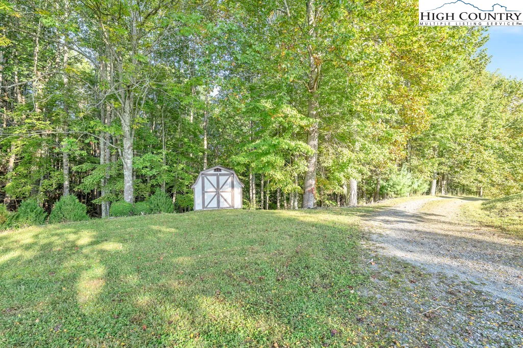 Image number 20 for the current listing