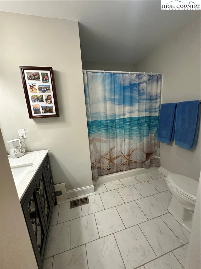 Image number 13 for the current listing