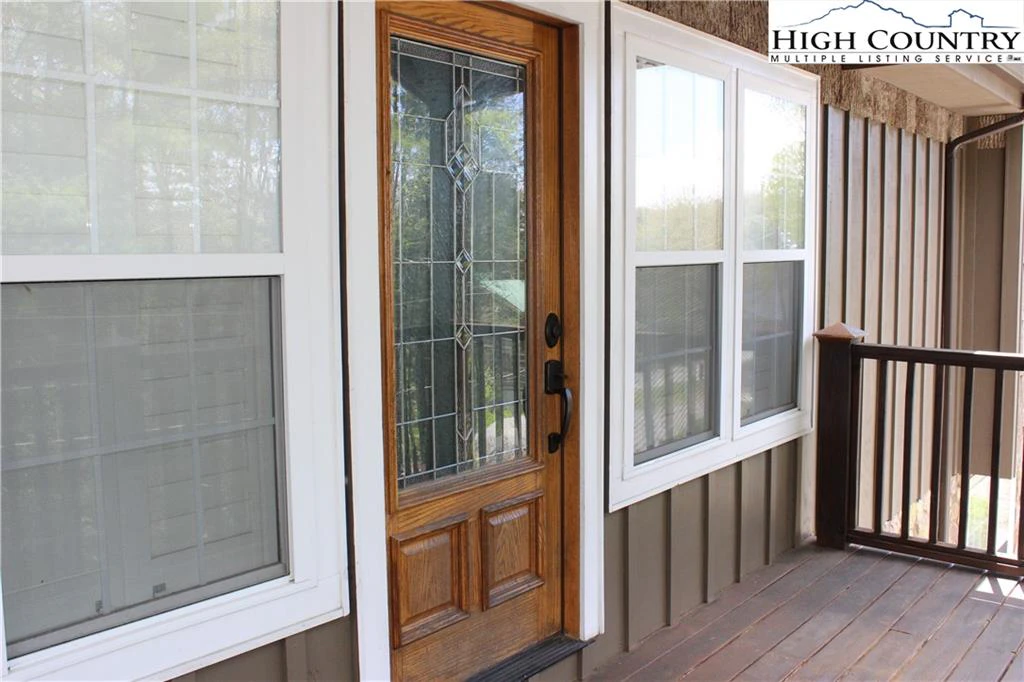 Image number 3 for the current listing