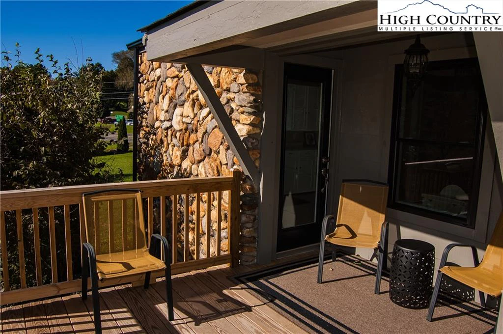 Image number 16 for the current listing